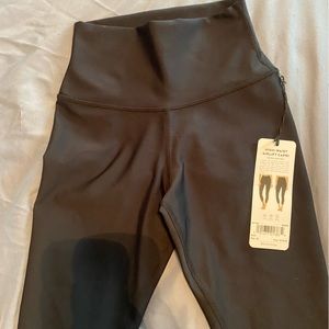 ALO yoga XS capri high cut leggings black NWT